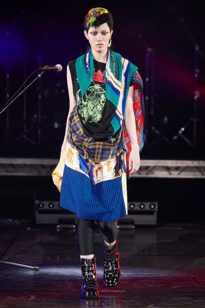Look 5
